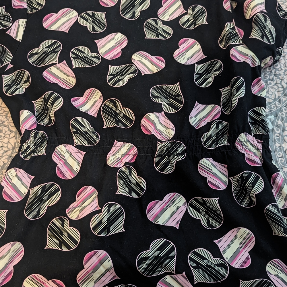 Scrub Patterned Tops/ Bundle - Picture 3 of 12